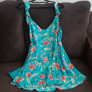 Pretty summer dress, perfect for a wedding.